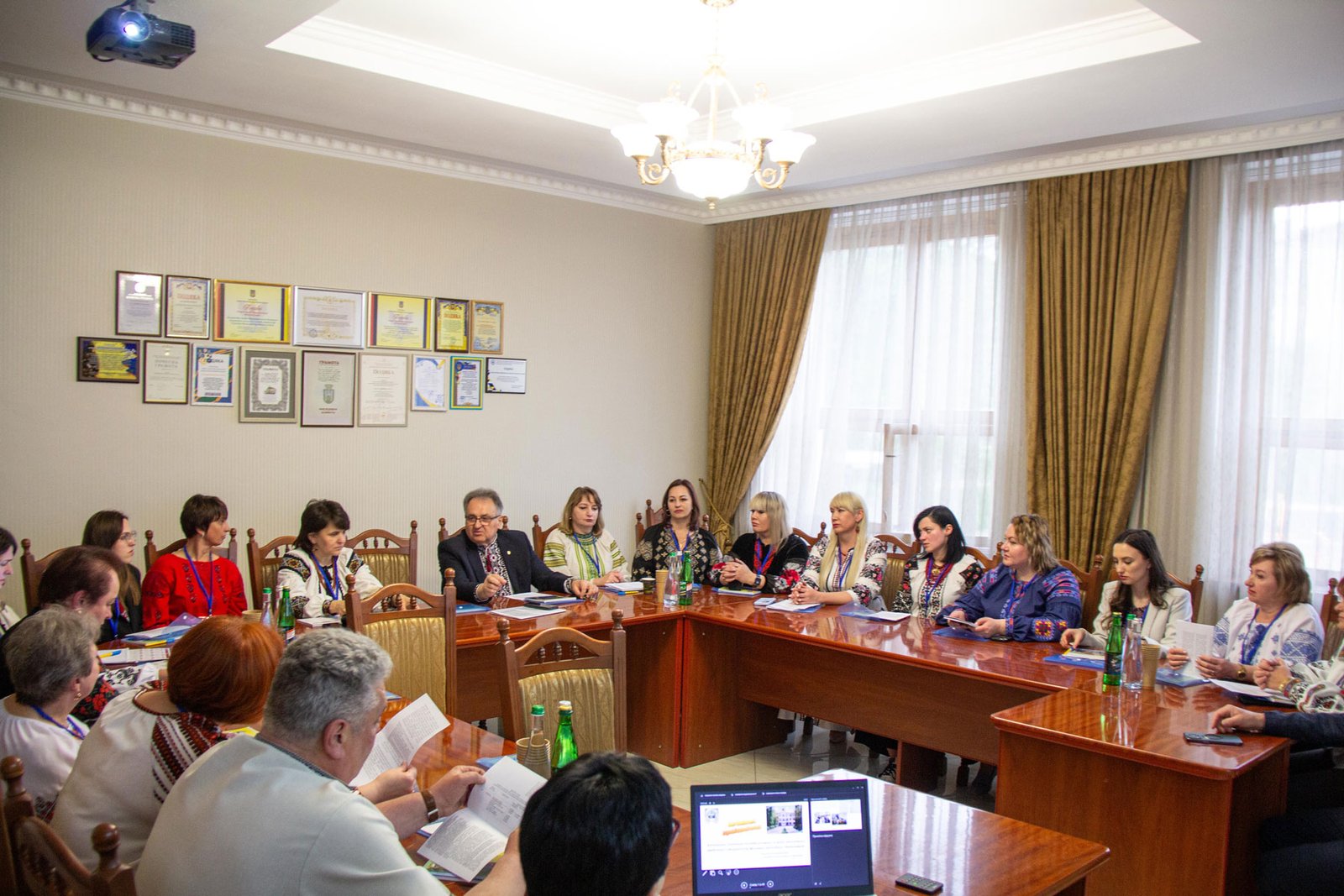 Круглий стіл з нагоди 30-річчя відділення післядипломної освіти