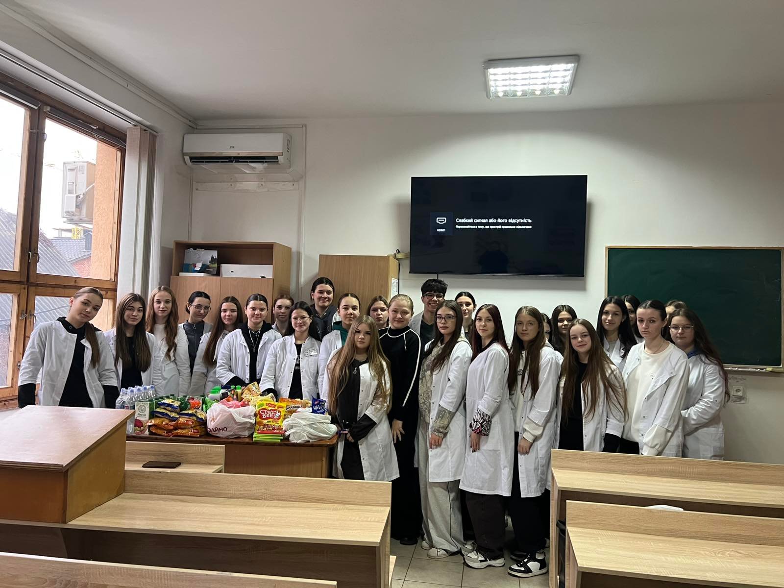 Ходить по землі Святий Миколай!