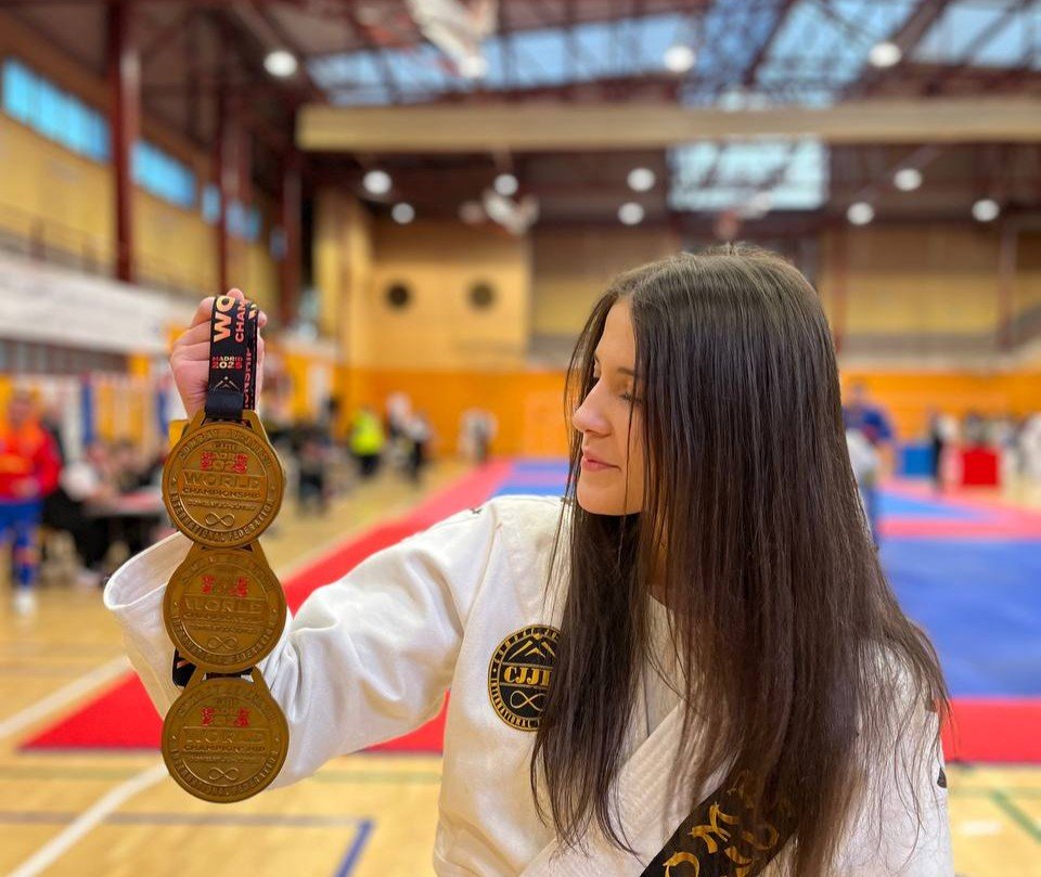 Перемога на чемпіонаті з бойового джиу-джитсу в Іспанії