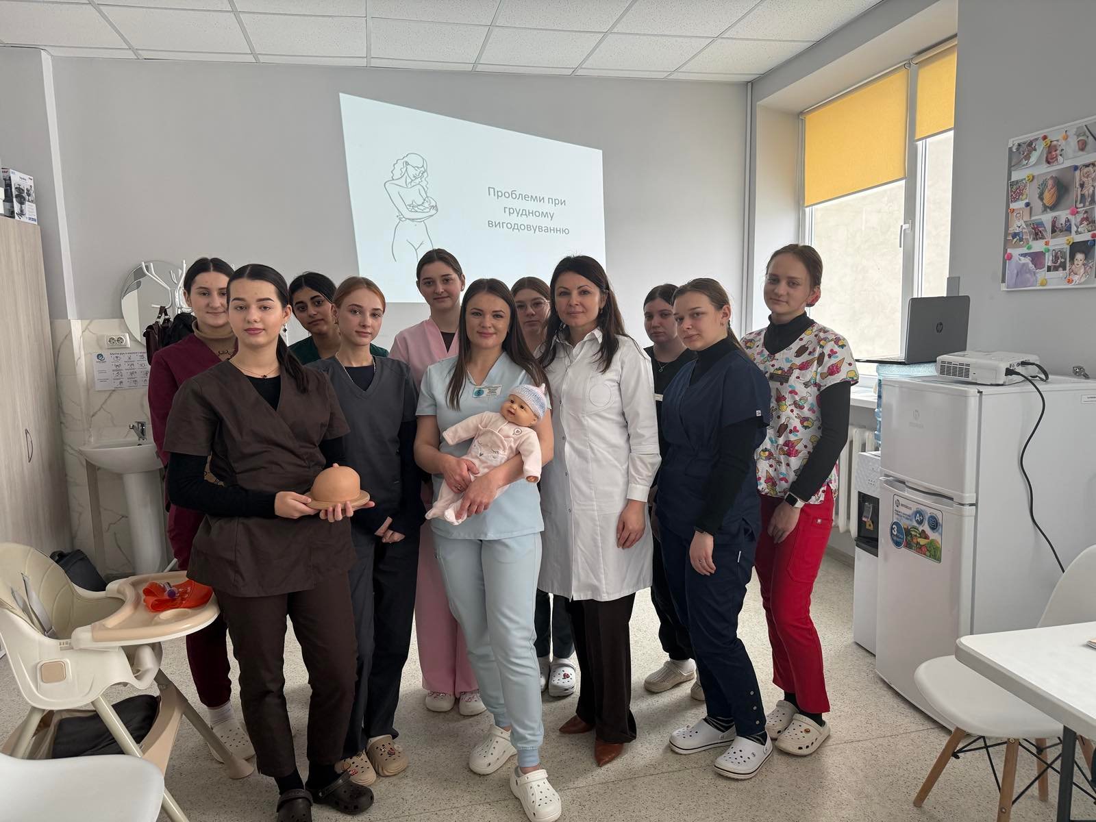 Практичний тренінг по грудному вигодовуванні