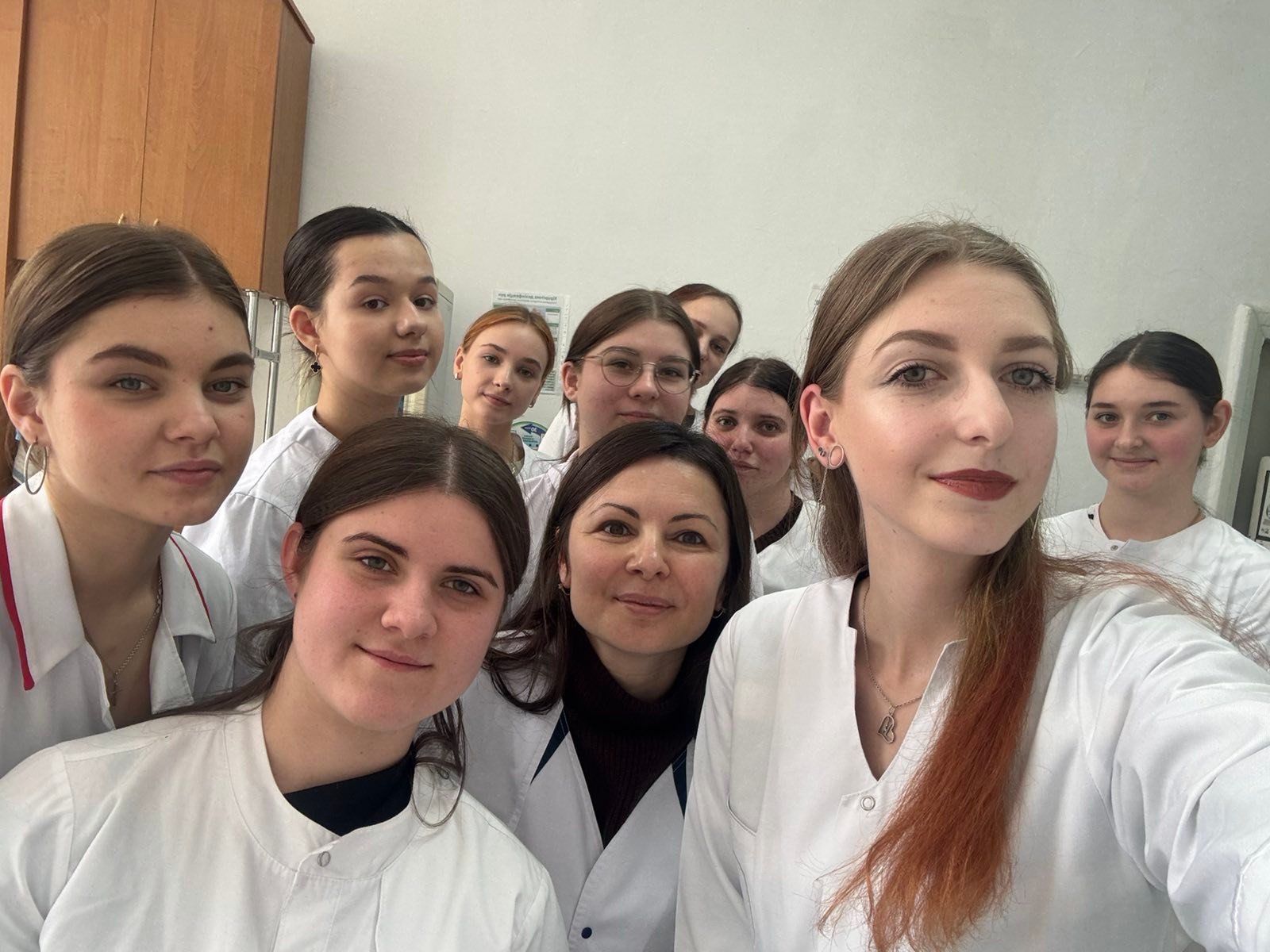 Практичний тренінг із забору крові з вени