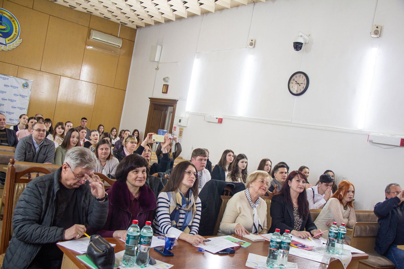 Обласний конкурс «Пісенний вернісаж» відбувся на базі ІФМФК