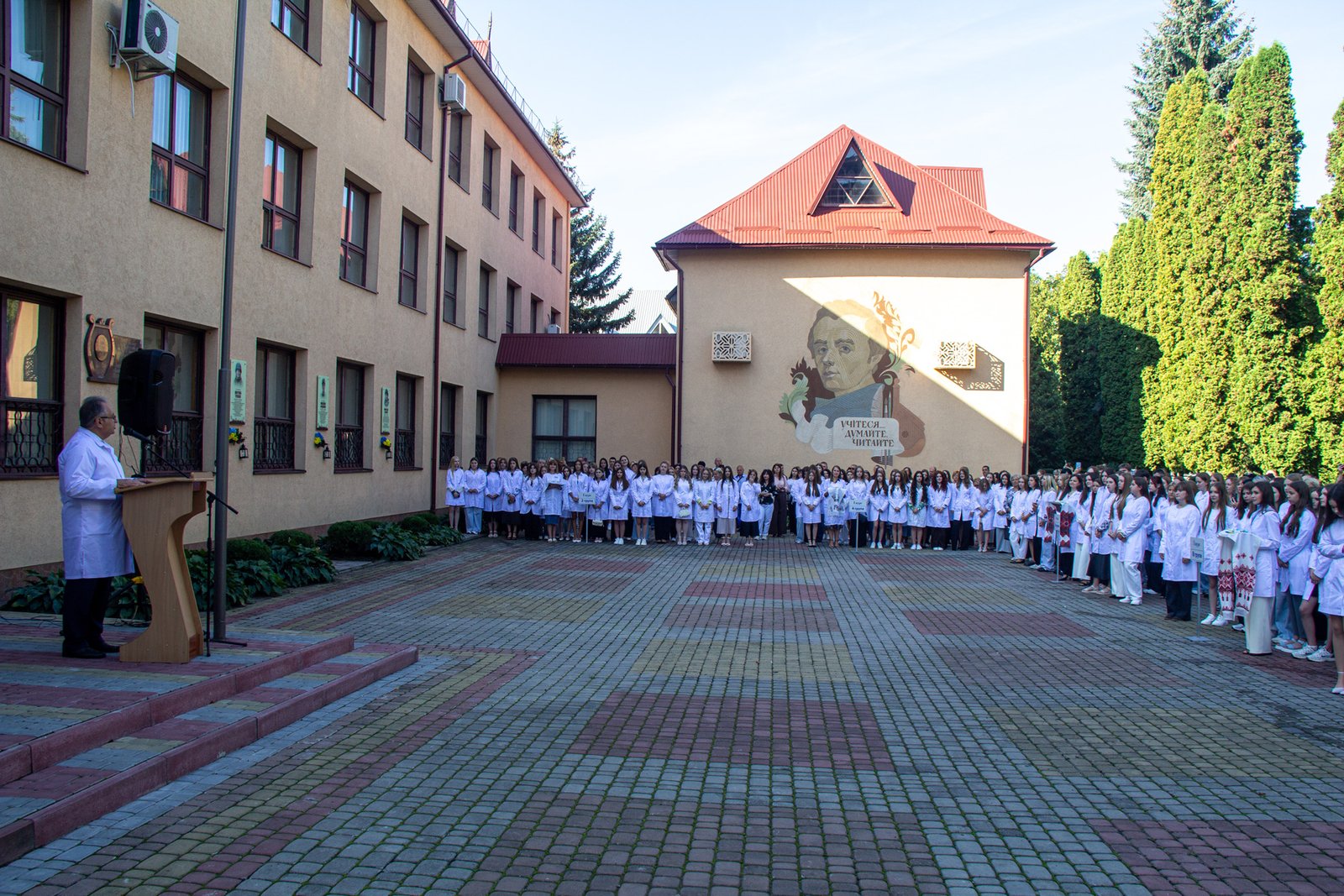 Урочиста посвята у студенти і перші години спілкування