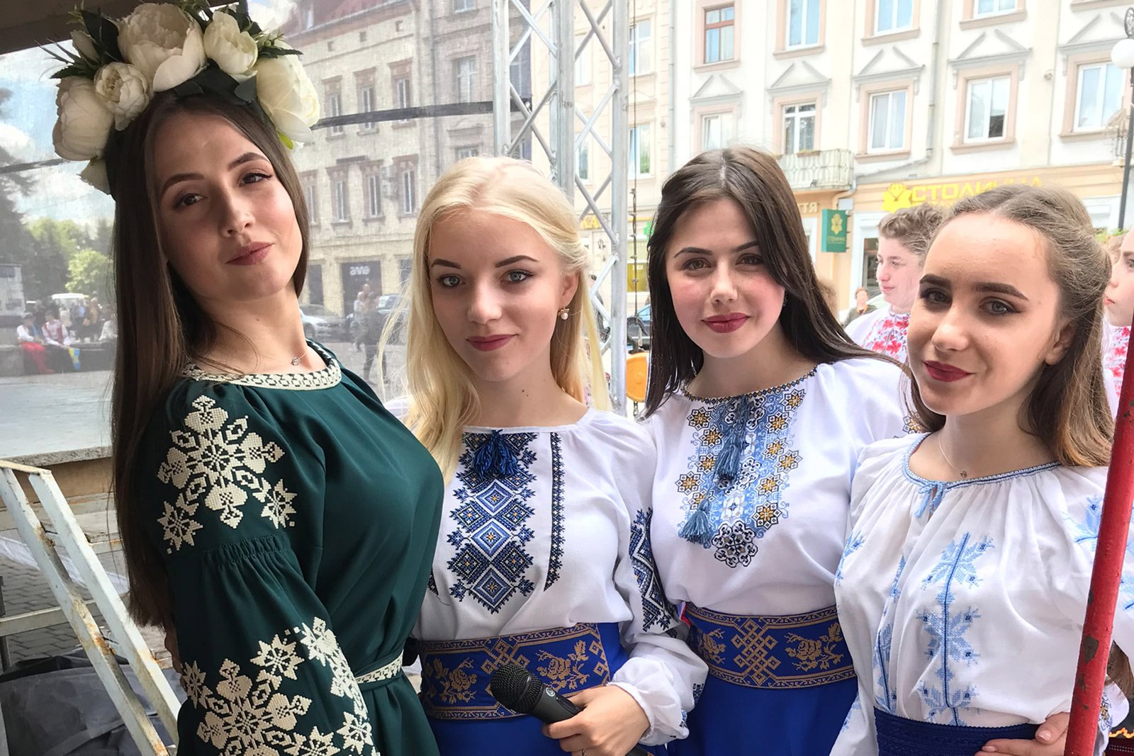 Гала-концерт обласного конкурсу «Бурштинове намисто» в рамках відзначення Дня матері