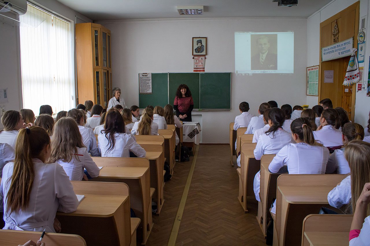 Виховна година присвячена 75-річчю створення УПА